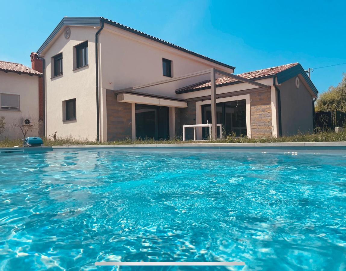 Paradise Villas With Swimming Pool Koper Exterior photo